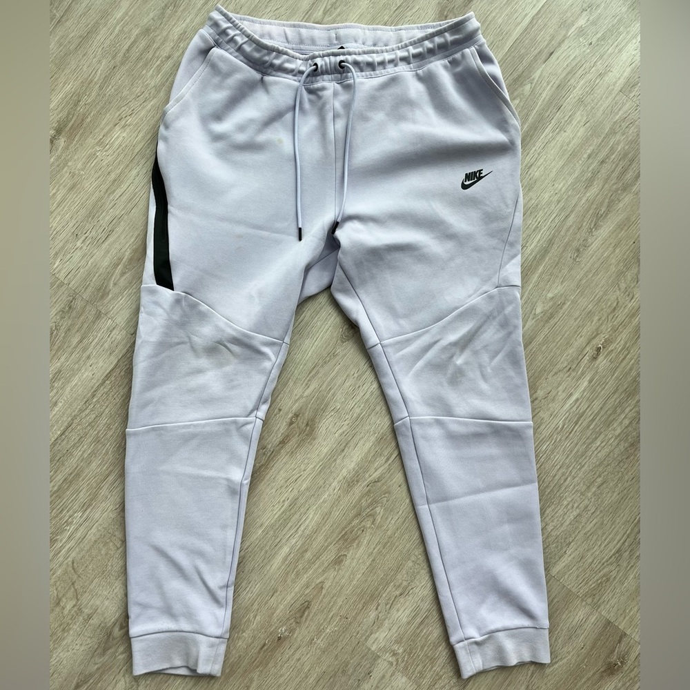 COPY - NIKE TECH JOGGERS